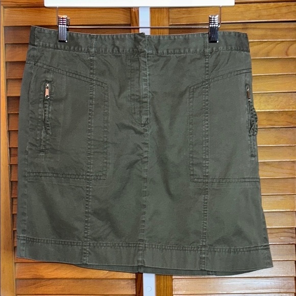 LOFT Olive Green Cargo Women's Skirt Size 12 - Picture 1 of 9